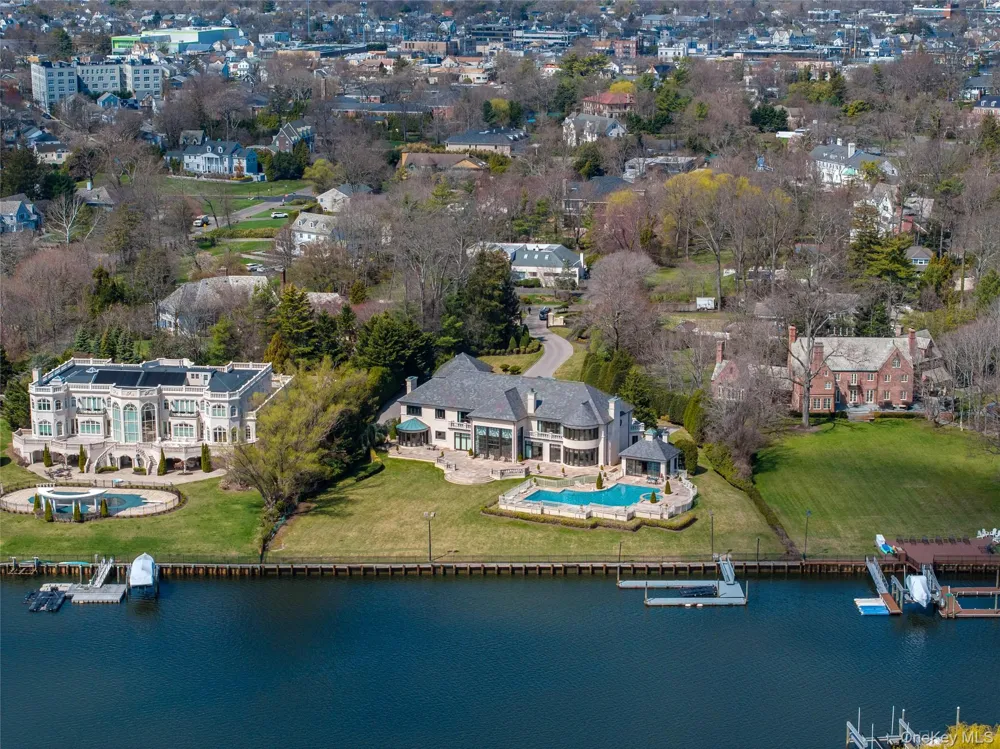 1245 Veeder Drive Hewlett Bay Park, NY 11557