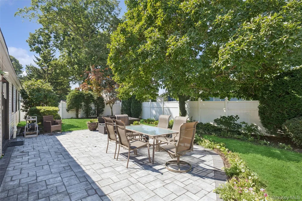 26 Avenue D Holbrook, NY 11741