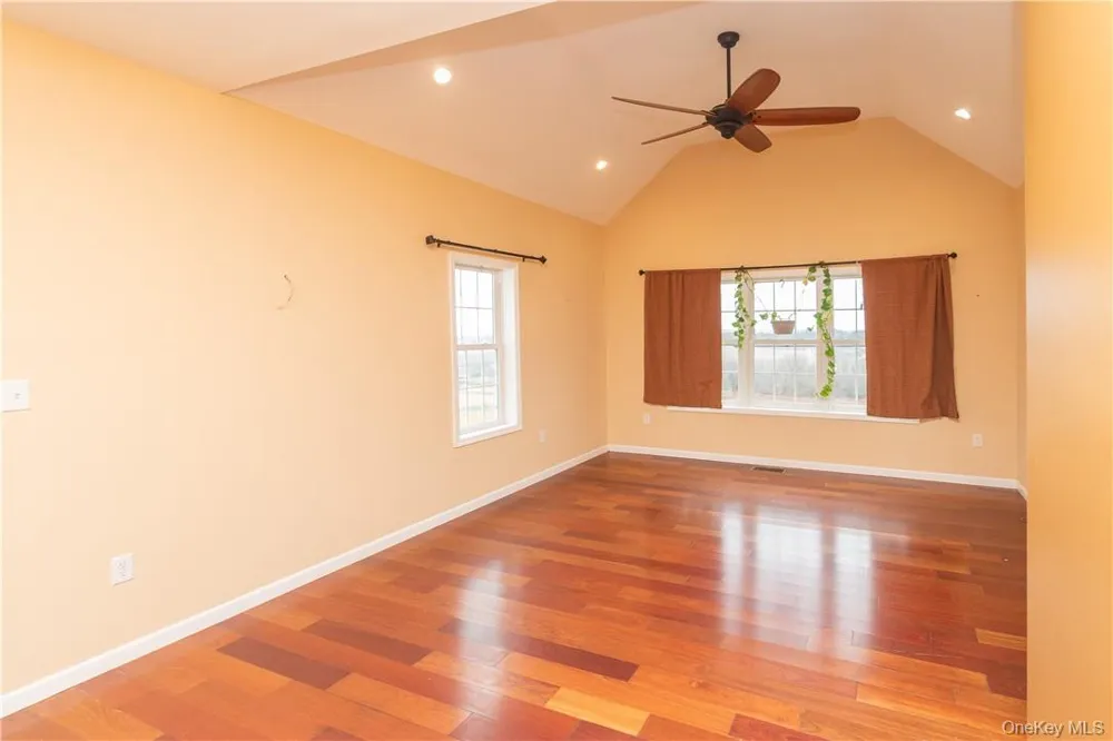 66 Mulberry Lane Milton, NY 12547