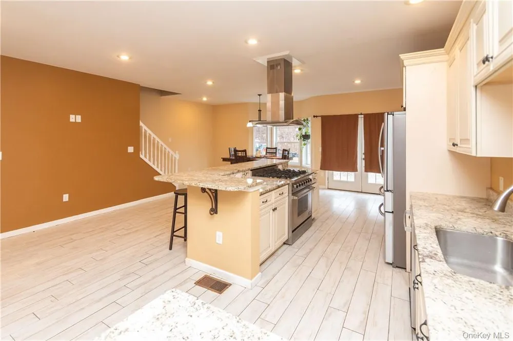 66 Mulberry Lane Milton, NY 12547