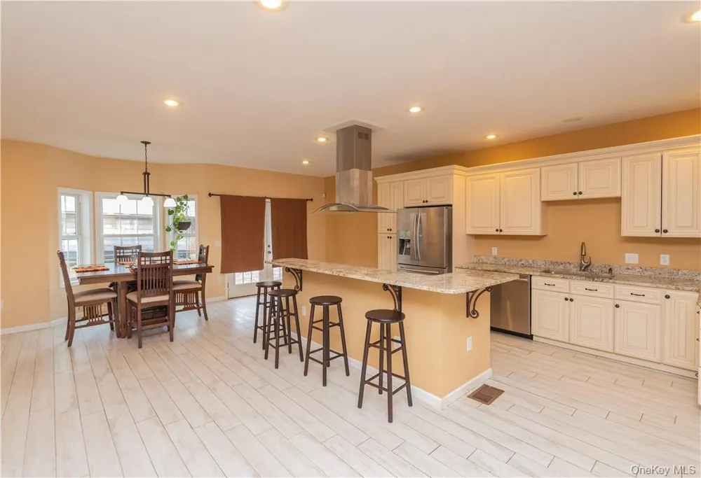 66 Mulberry Lane Milton, NY 12547