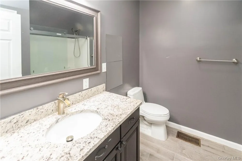 66 Mulberry Lane Milton, NY 12547