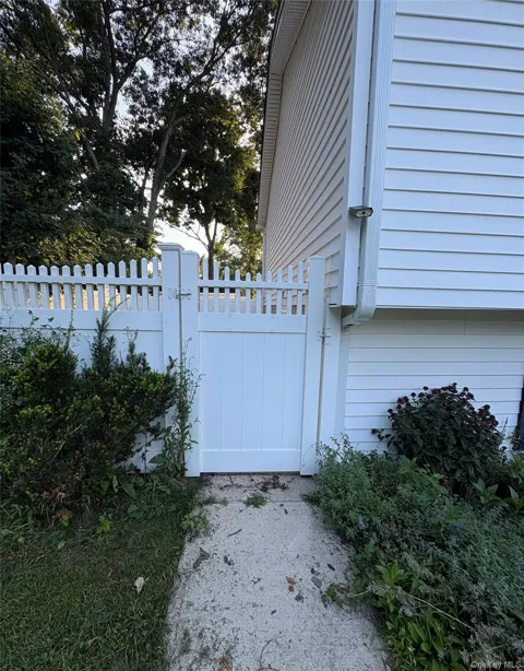 6 Wadsworth Avenue