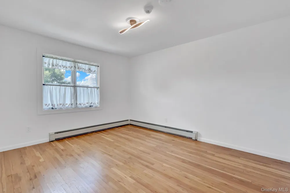 204 Bayview Avenue Massapequa, NY 11758