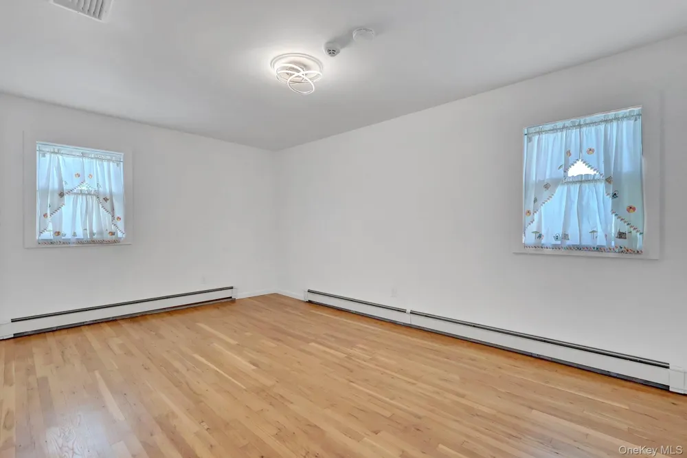 204 Bayview Avenue Massapequa, NY 11758