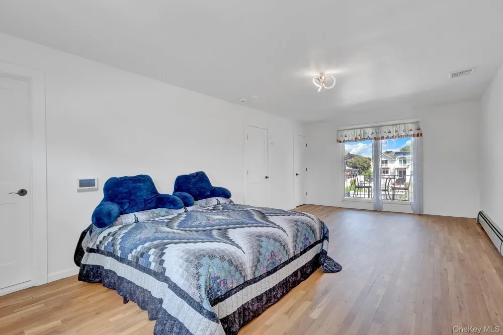 204 Bayview Avenue Massapequa, NY 11758