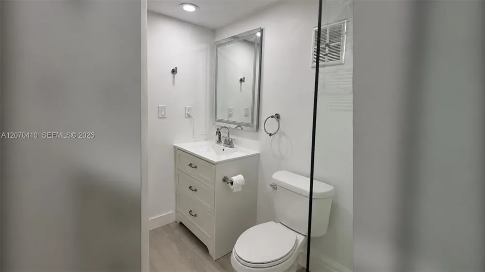 7500 NW 17 St #107 Plantation, FL 33313