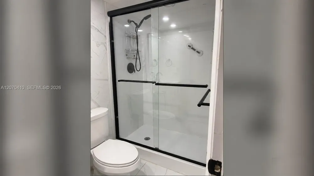 7500 NW 17 St #107 Plantation, FL 33313