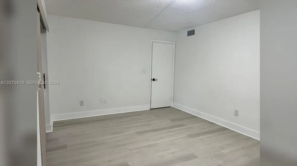 7500 NW 17 St #107 Plantation, FL 33313