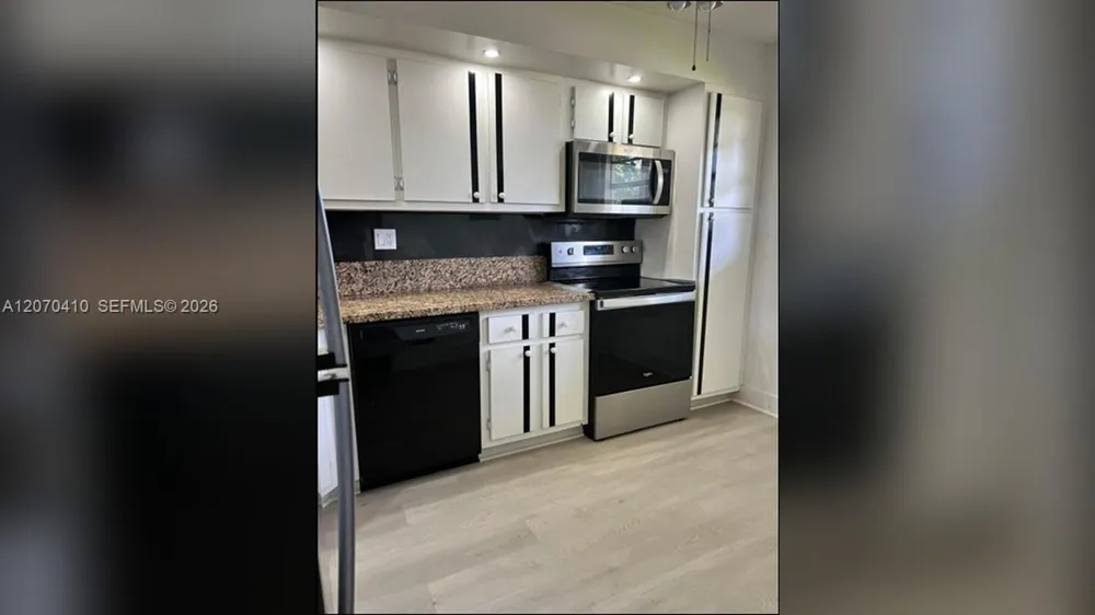 7500 NW 17 St #107 Plantation, FL 33313