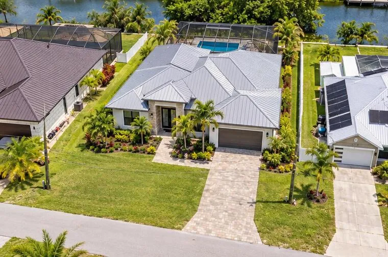 623 NE 7TH TERRACE Cape Coral, FL 33909