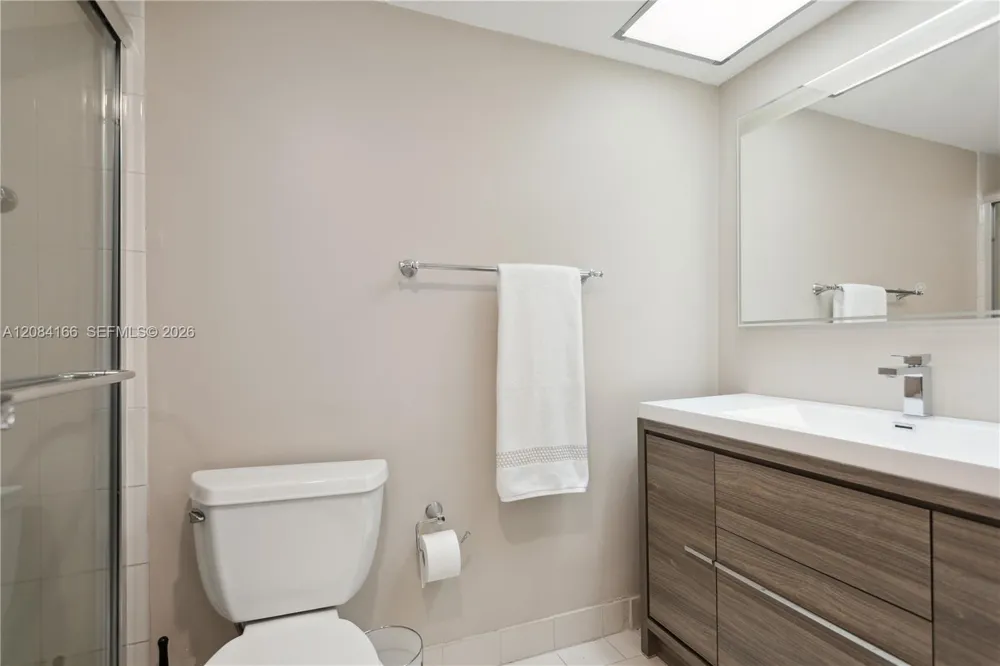 250 174th St #605 Sunny Isles Beach, FL 33160