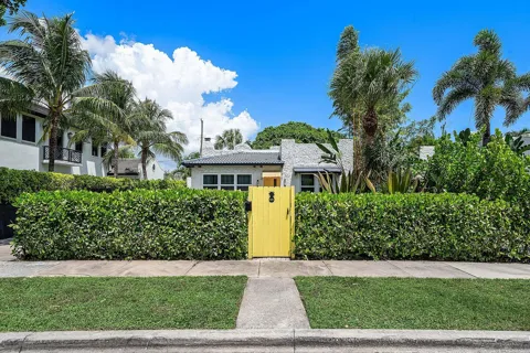 525 WESTWOOD ROAD