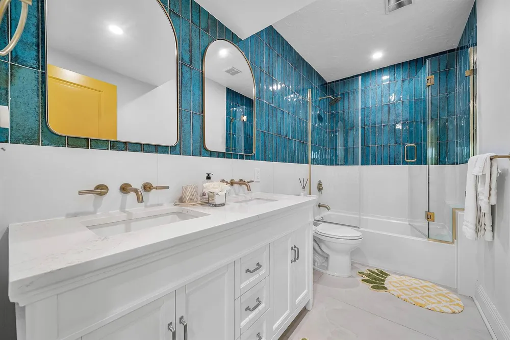 525 WESTWOOD ROAD West Palm Beach, FL 33401