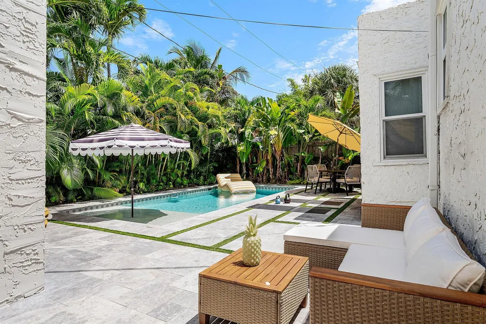 525 WESTWOOD ROAD West Palm Beach, FL 33401