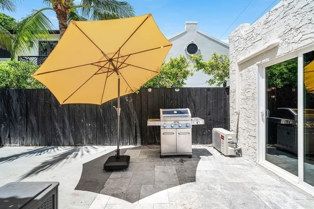 525 WESTWOOD ROAD West Palm Beach, FL 33401