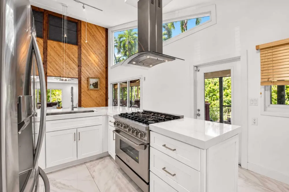 4121 NW 5th Avenue Boca Raton, FL 33431