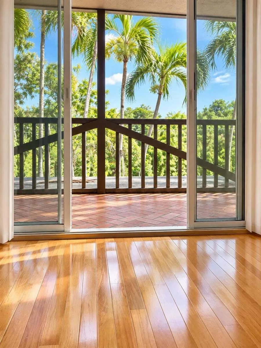 4121 NW 5th Avenue Boca Raton, FL 33431