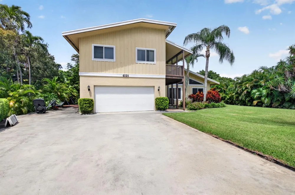4121 NW 5th Avenue Boca Raton, FL 33431