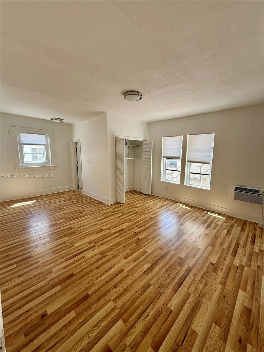 1319 Meridian Ave #108 Miami Beach, FL 33139