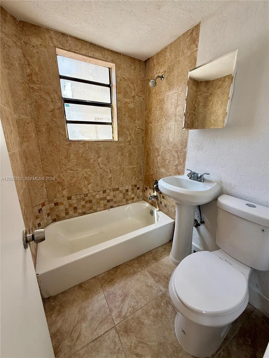 1319 Meridian Ave #108 Miami Beach, FL 33139