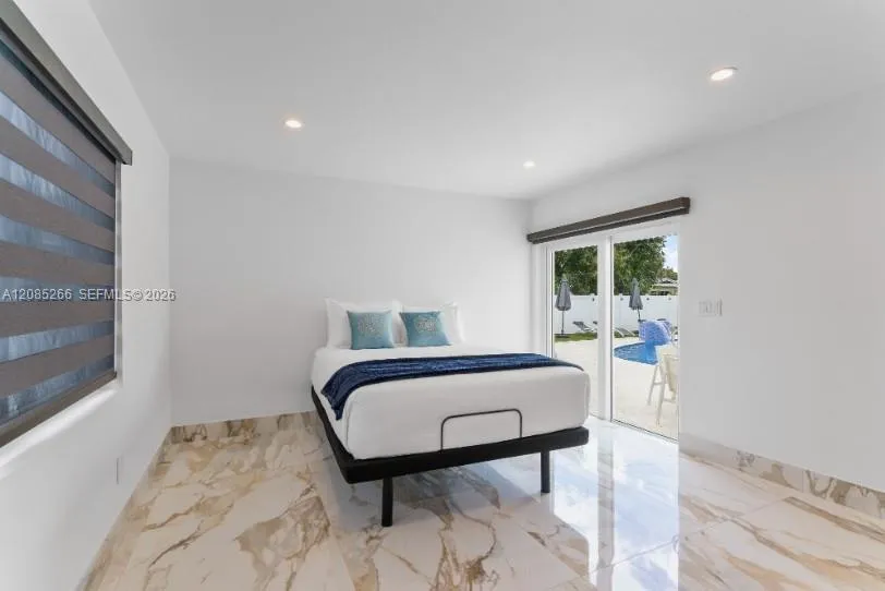 1950 NE 208th Ter Miami, FL 33179