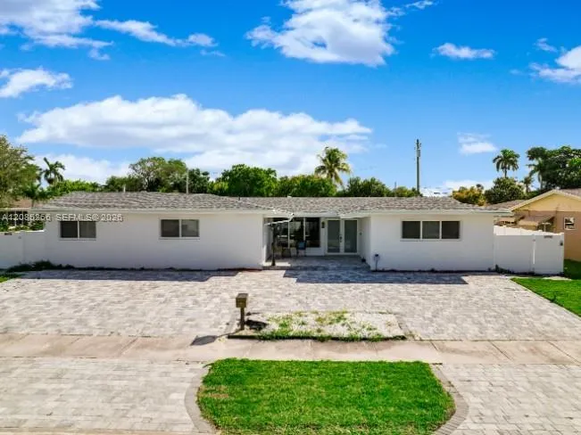1950 NE 208th Ter Miami, FL 33179