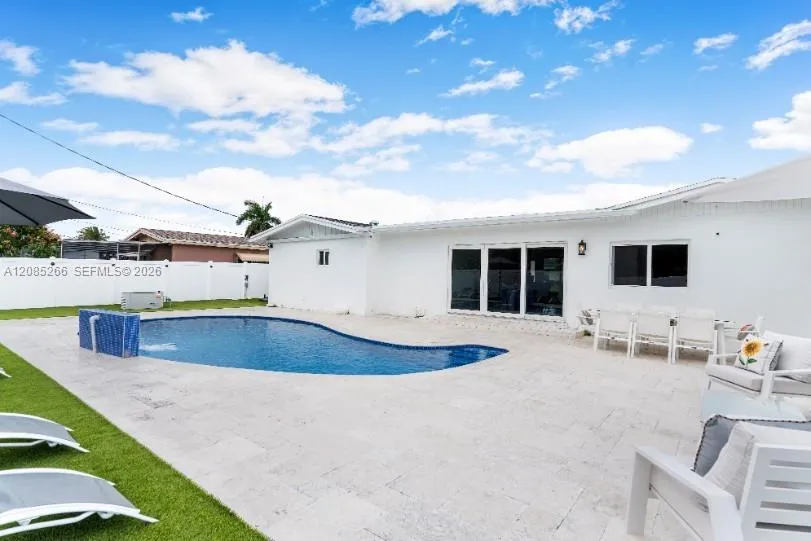 1950 NE 208th Ter Miami, FL 33179