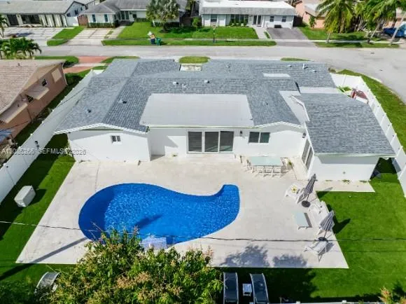 1950 NE 208th Ter Miami, FL 33179