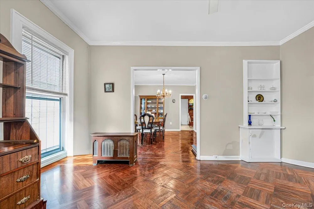 88-32 187th Place Hollis, NY 11423