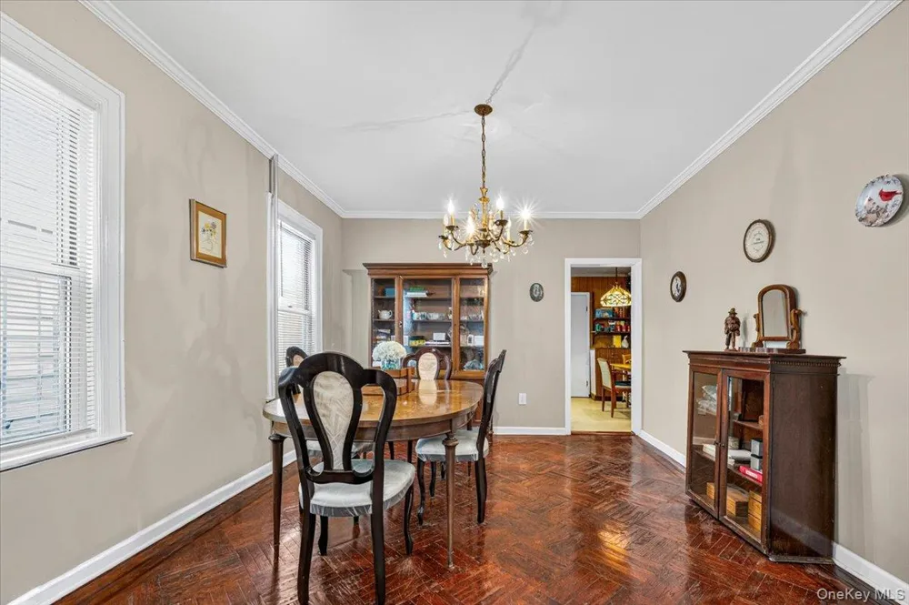 88-32 187th Place Hollis, NY 11423
