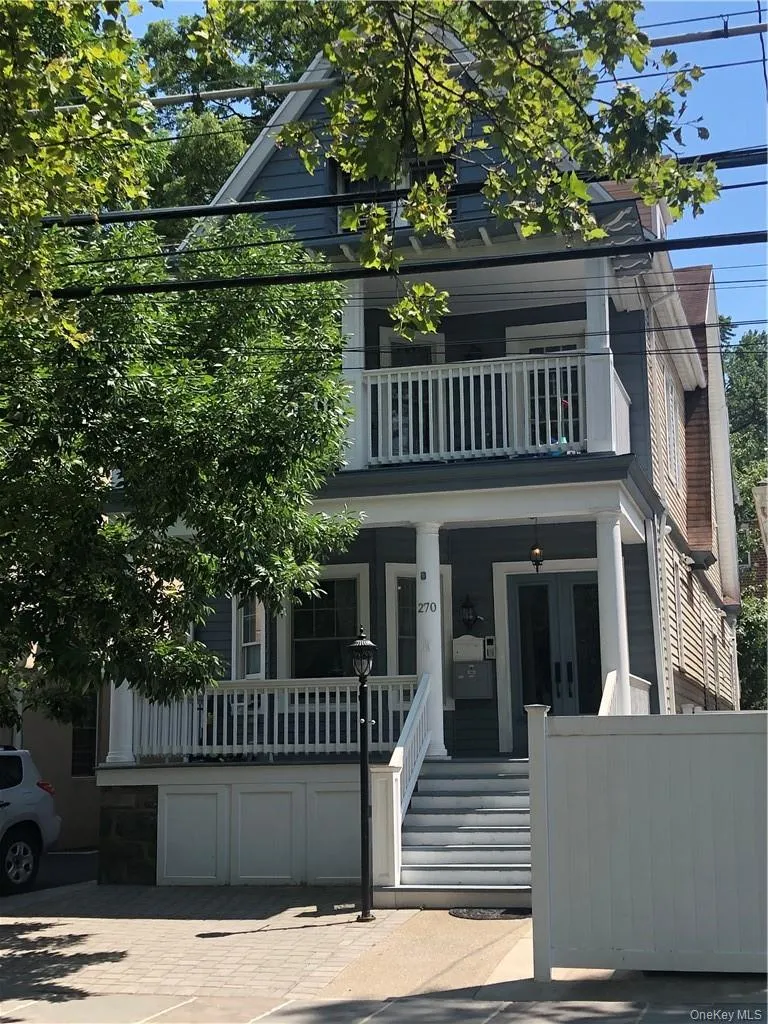 270 W 261 STREET #3rd floor Bronx, NY 10471