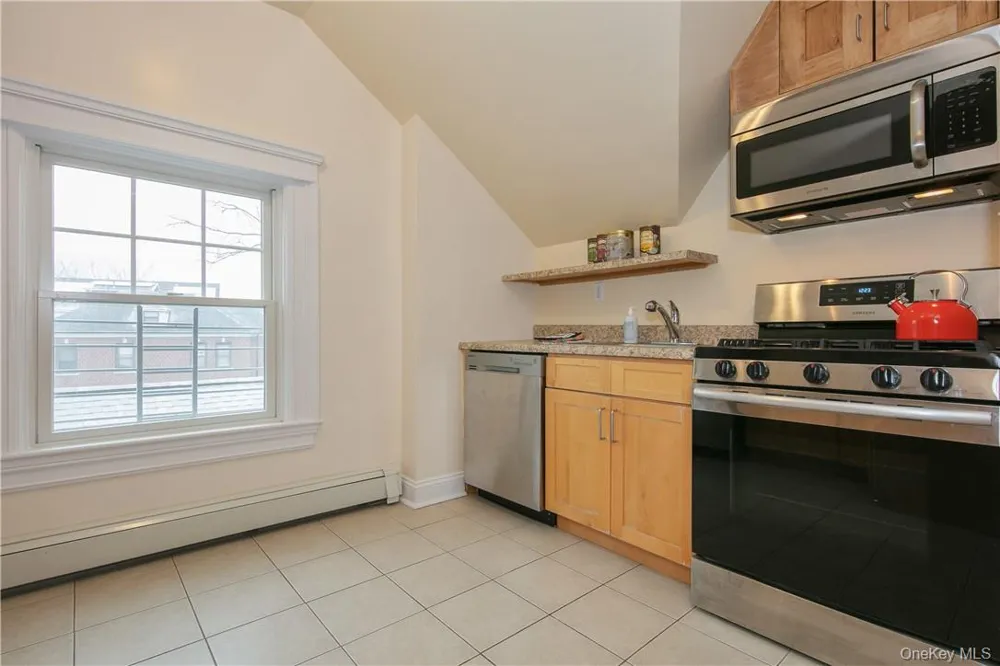 270 W 261 STREET #3rd floor Bronx, NY 10471