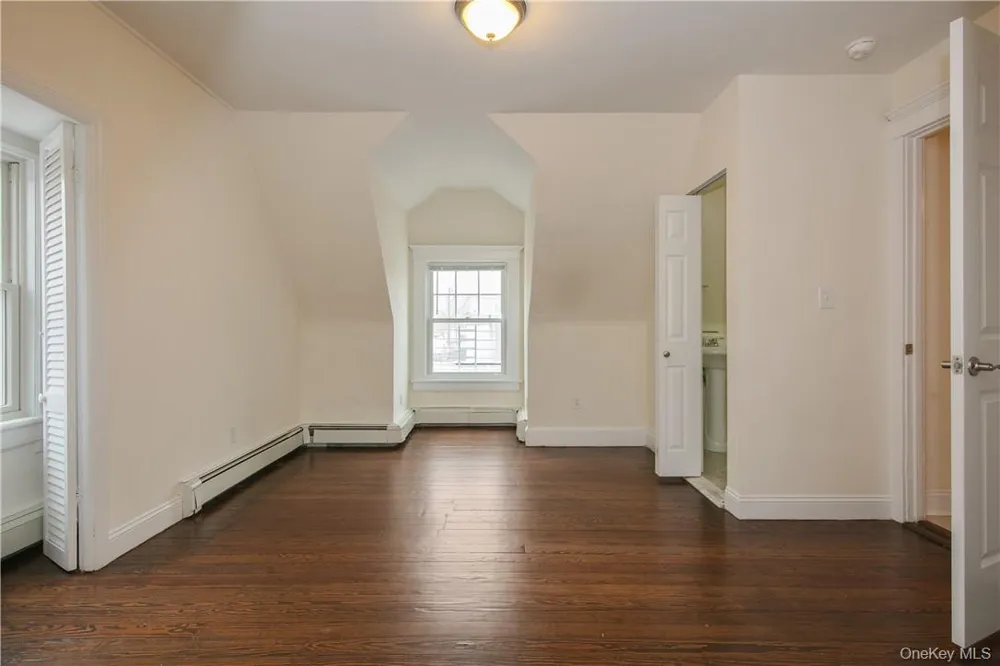 270 W 261 STREET #3rd floor Bronx, NY 10471