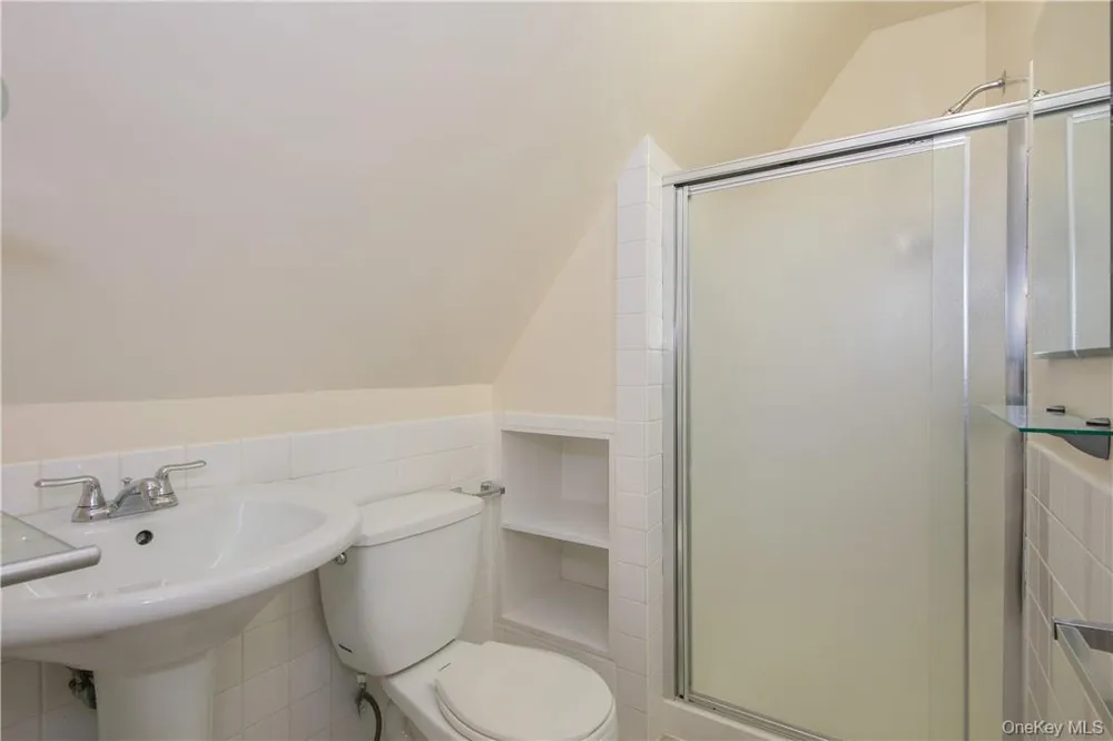 270 W 261 STREET #3rd floor Bronx, NY 10471