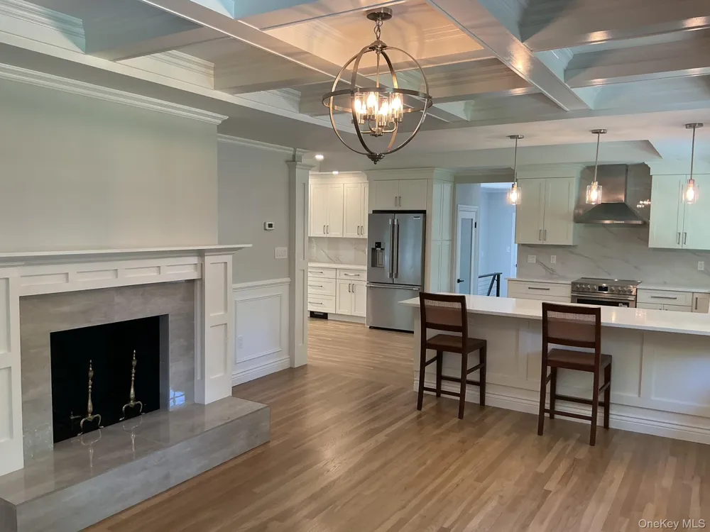 19 MICHAELS LANE Old Brookville, NY 11545