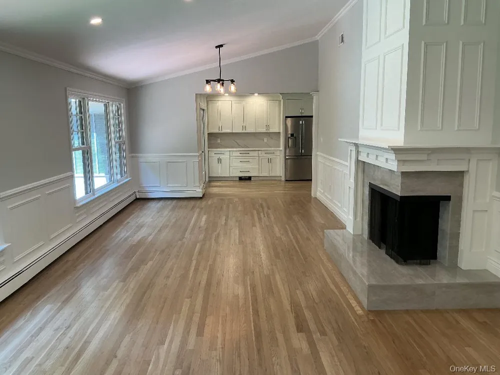 19 MICHAELS LANE Old Brookville, NY 11545