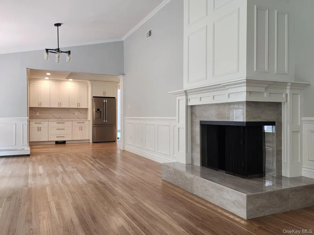 19 MICHAELS LANE Old Brookville, NY 11545