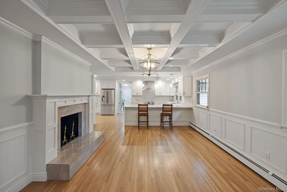 19 MICHAELS LANE Old Brookville, NY 11545