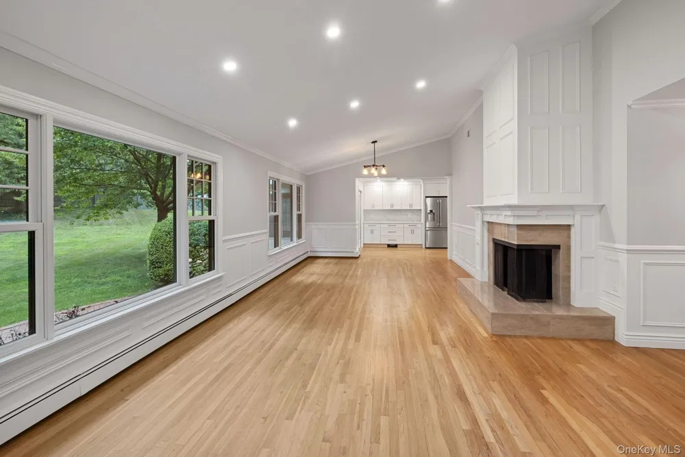 19 MICHAELS LANE Old Brookville, NY 11545