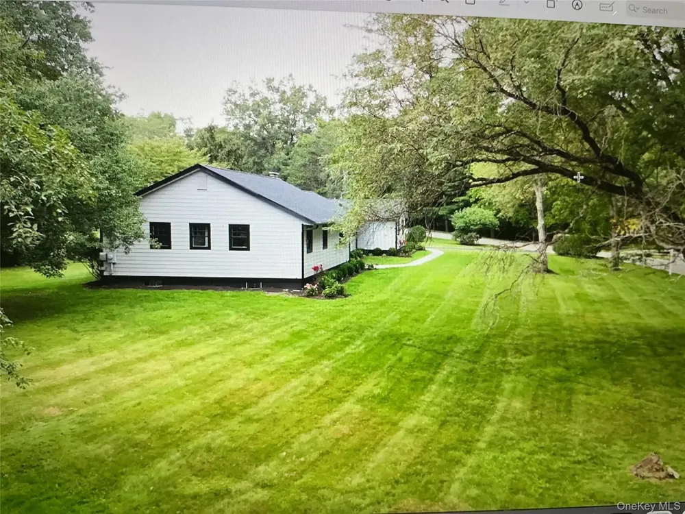 19 MICHAELS LANE Old Brookville, NY 11545