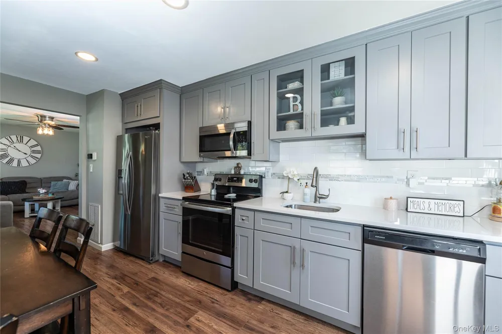 5 Norwalk Lane Selden, NY 11784