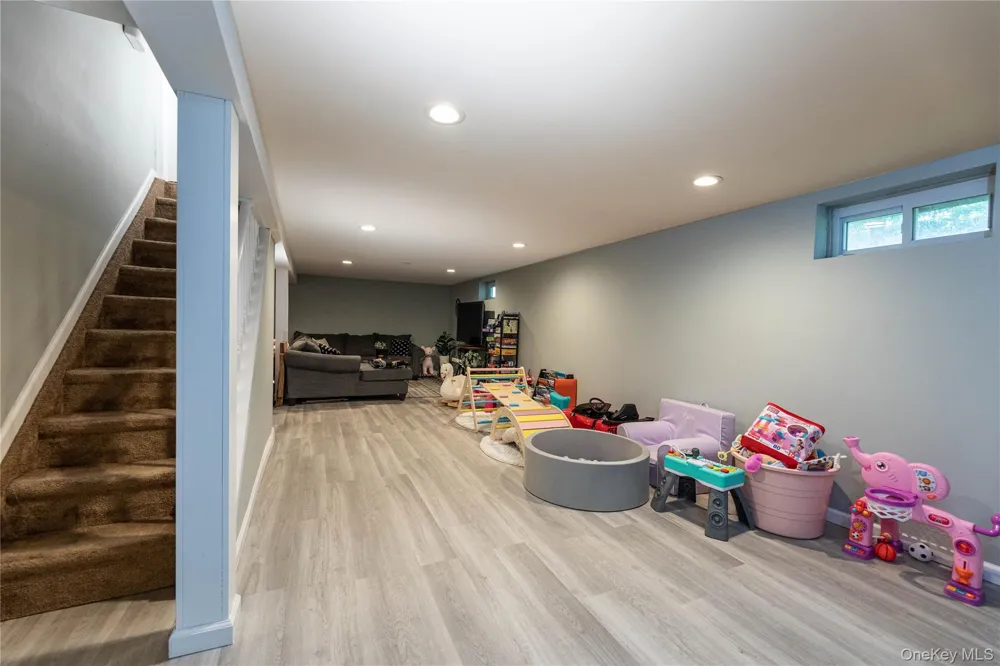 5 Norwalk Lane Selden, NY 11784