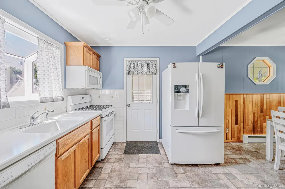 152 Grand Avenue Shirley, NY 11967