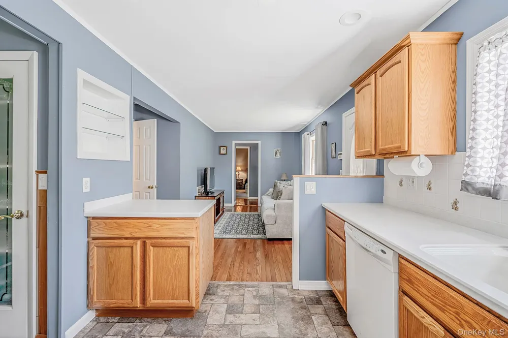 152 Grand Avenue Shirley, NY 11967