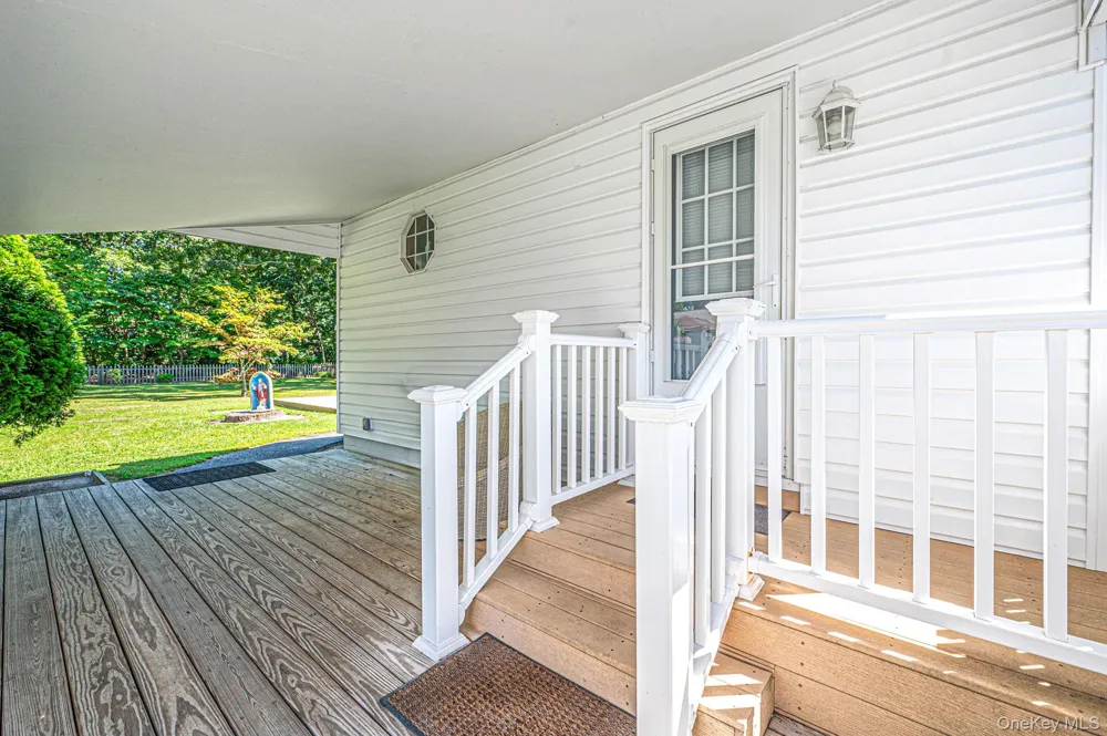 152 Grand Avenue Shirley, NY 11967