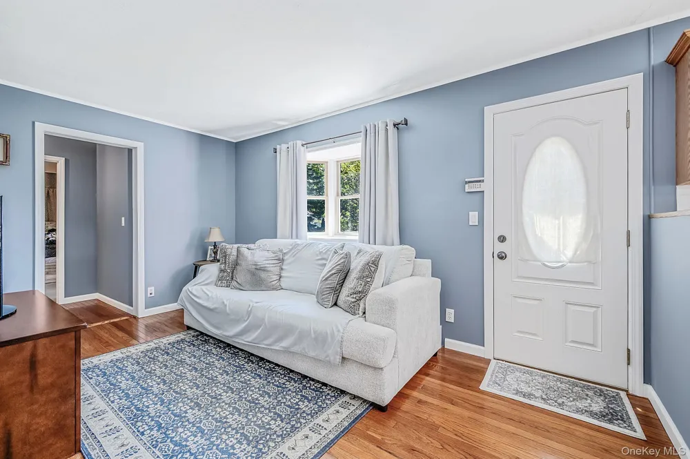 152 Grand Avenue Shirley, NY 11967