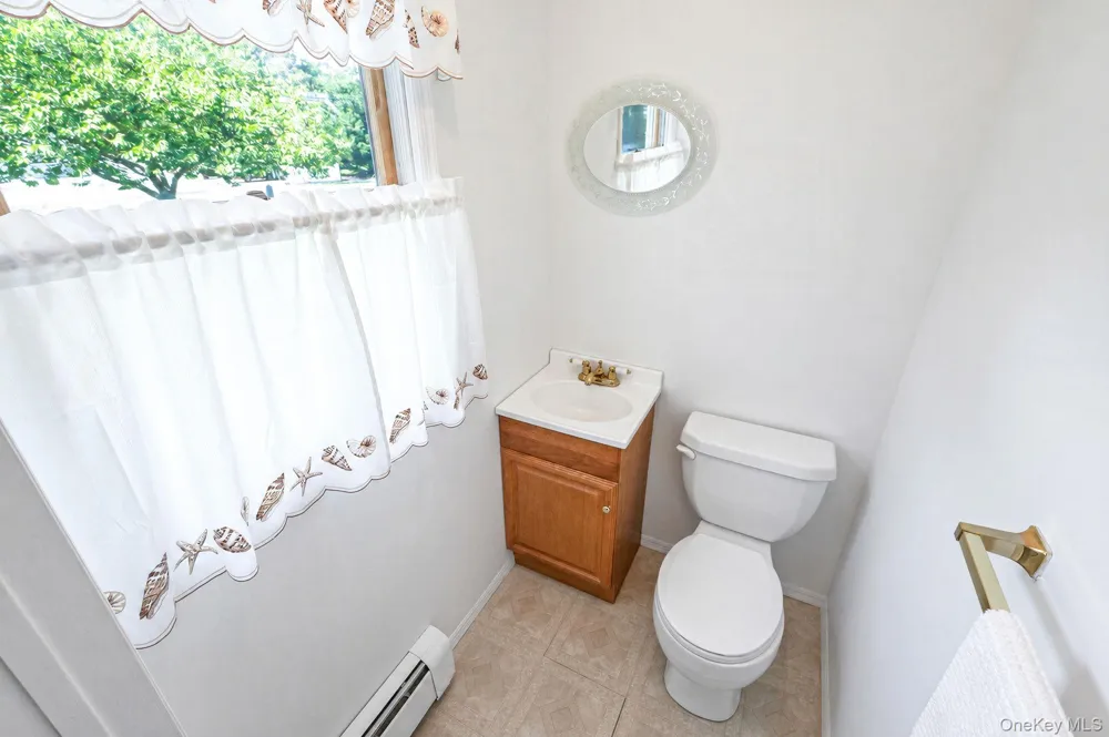 152 Grand Avenue Shirley, NY 11967