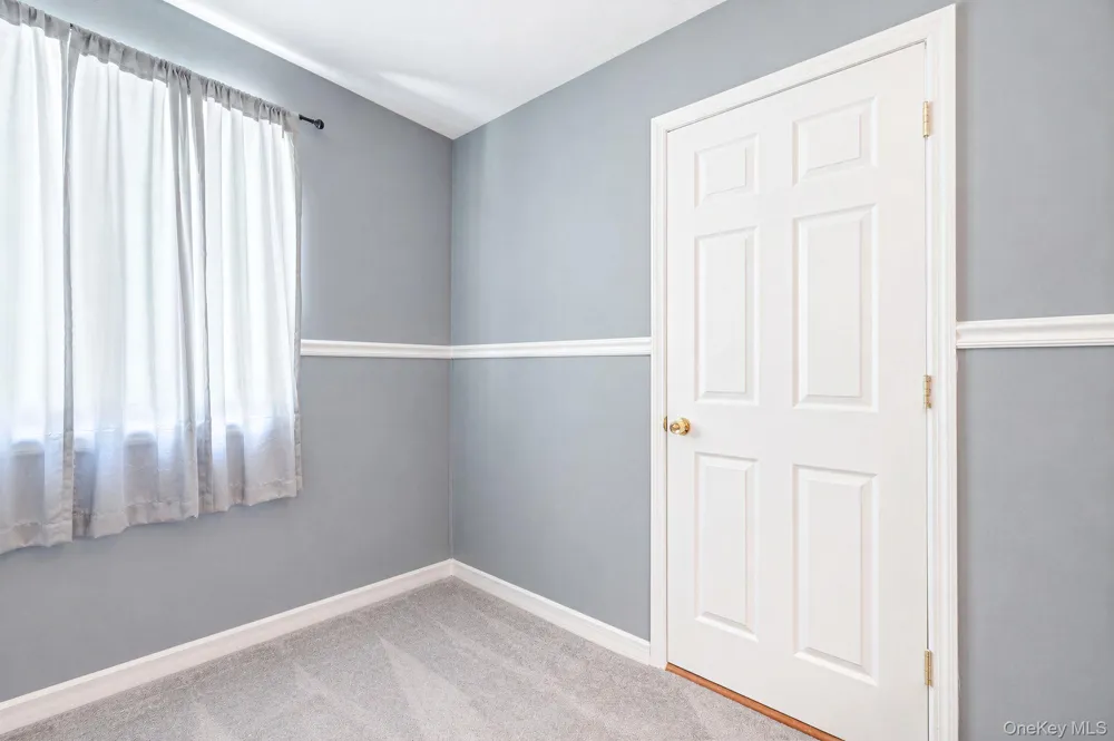 152 Grand Avenue Shirley, NY 11967