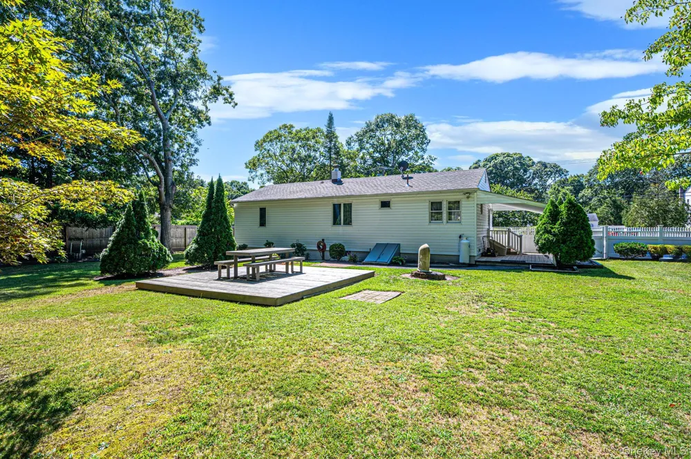 152 Grand Avenue Shirley, NY 11967